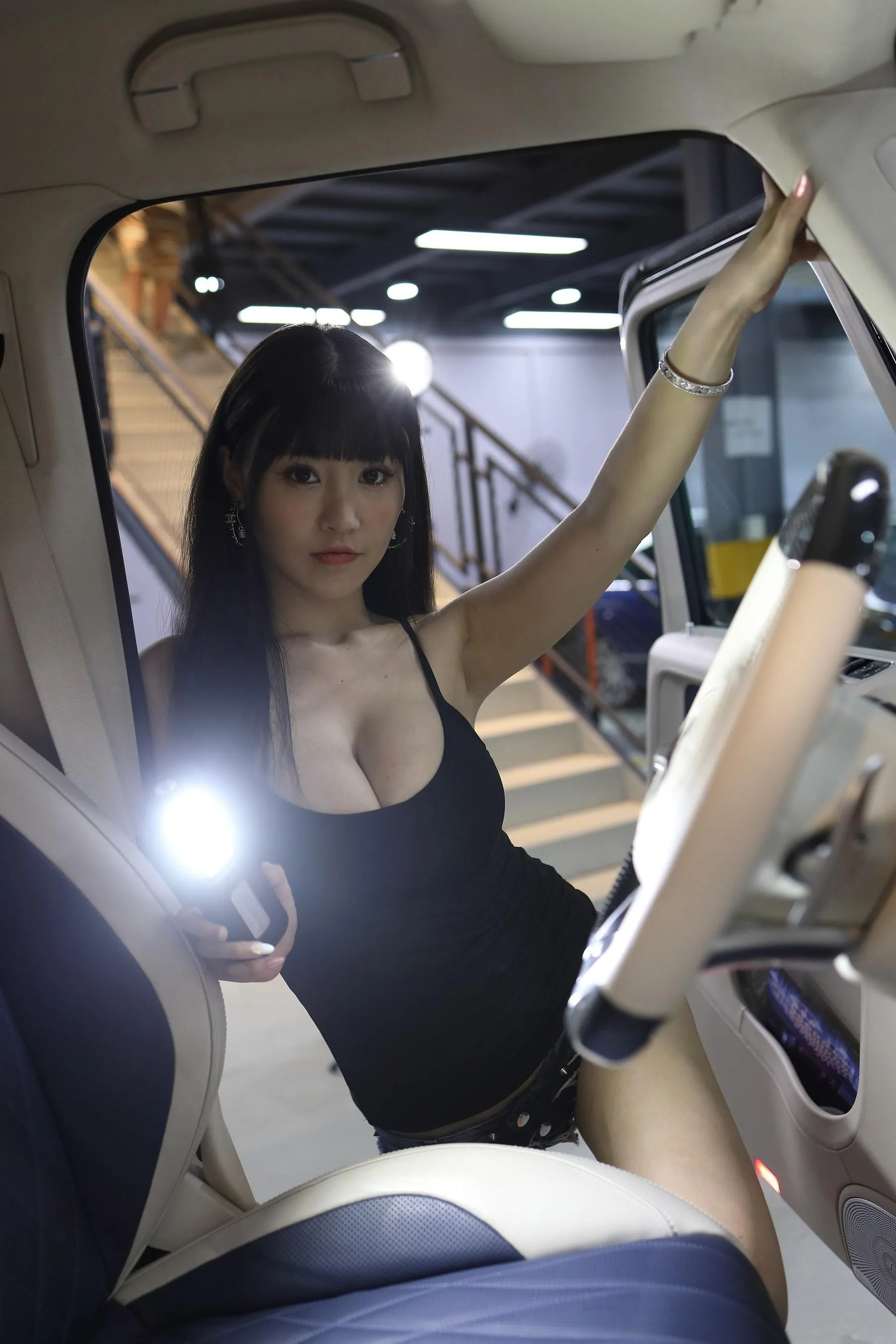魔镜街拍 NO.173 “称职”的女洗车工 [425P]插图9